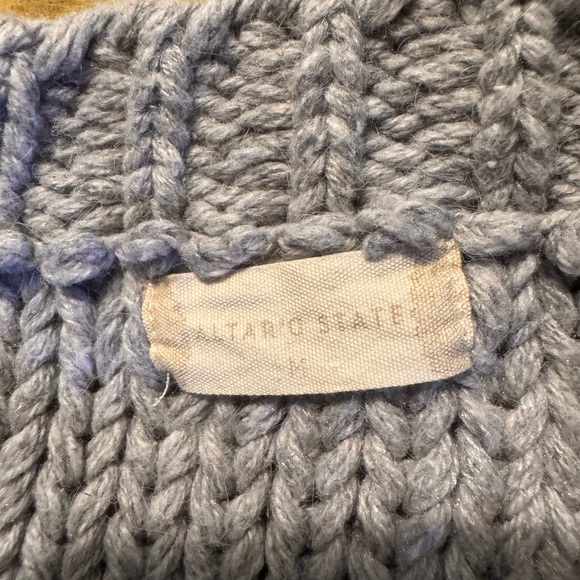 Chunky Cable Knit Crop Sweater - Light Gray - Picture 2 of 2